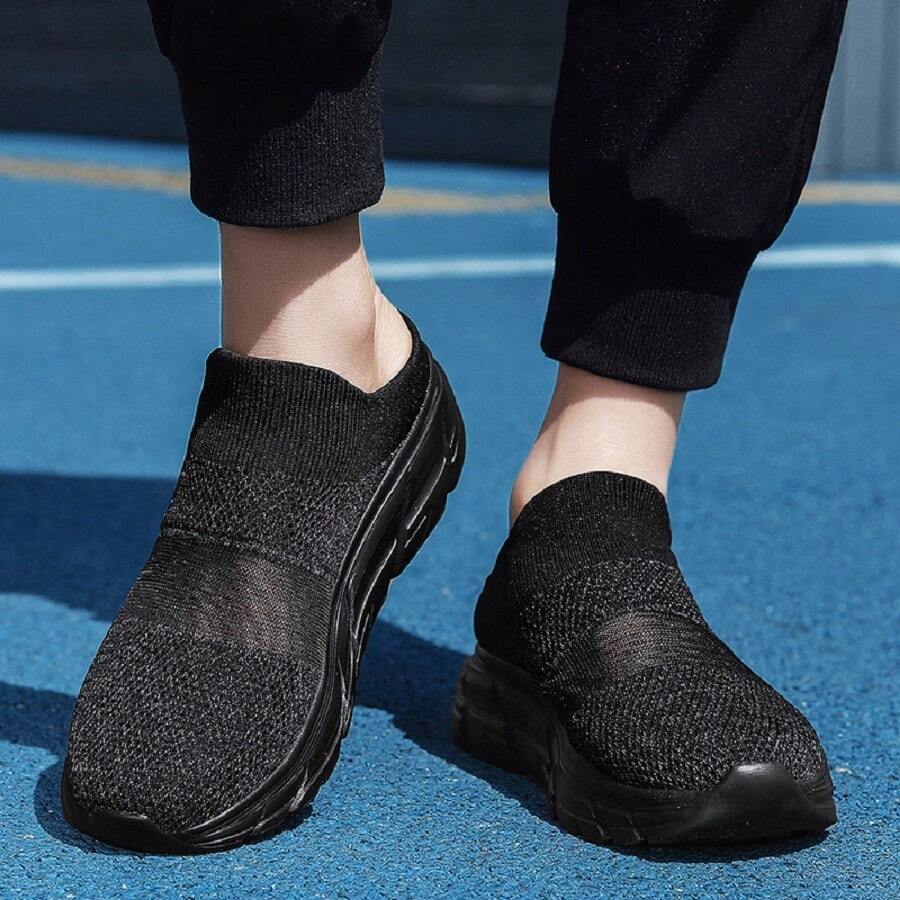 Nuevas sandalias de verano para hombre, de moda informal, ligeras, transpirables y antideslizantes para caminatas al aire libre