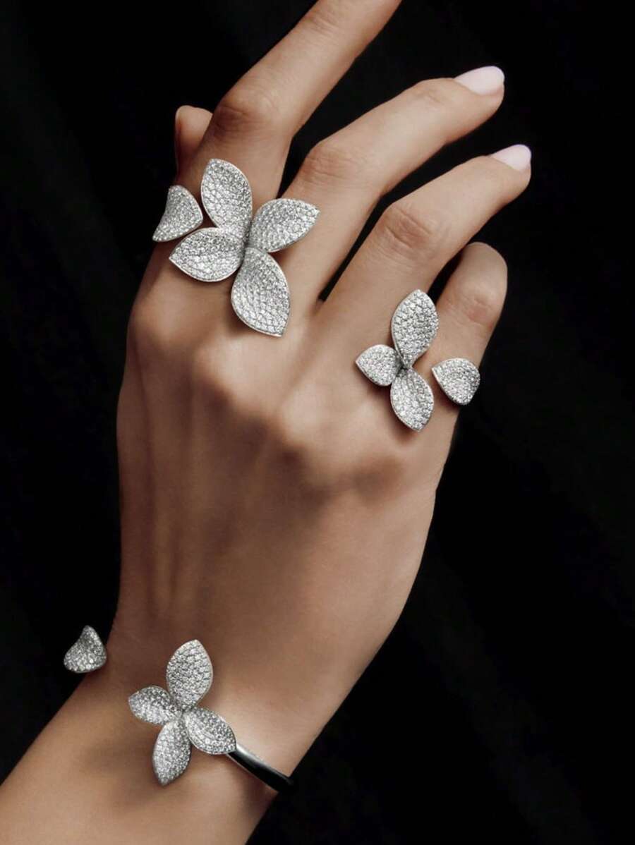 Schmuck-Set mit Blumen- und Blattmotiv in Silber, Armreif und Ring mit Strass, geeignet für Bankette, Partys und den Alltag