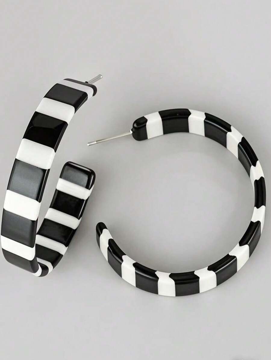 1 Pair Casual Women C-Shaped Hoop Earrings, Black And White Zebra Stripe Acrylic, Fashionable Jewelry For Party And Everyday