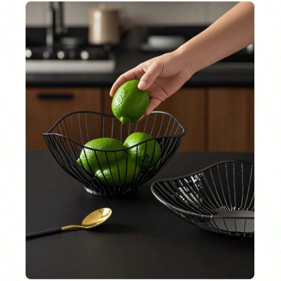 1 pieza Cesta de frutas de hierro con diseño elegante, bandeja para frutas y aperitivos para el hogar, resistente al óxido y a la corrosión, diseño hueco para ventilación y retención de agua, apto para almacenamiento de frutas y aperitivos envasados en el hogar/sala de estar