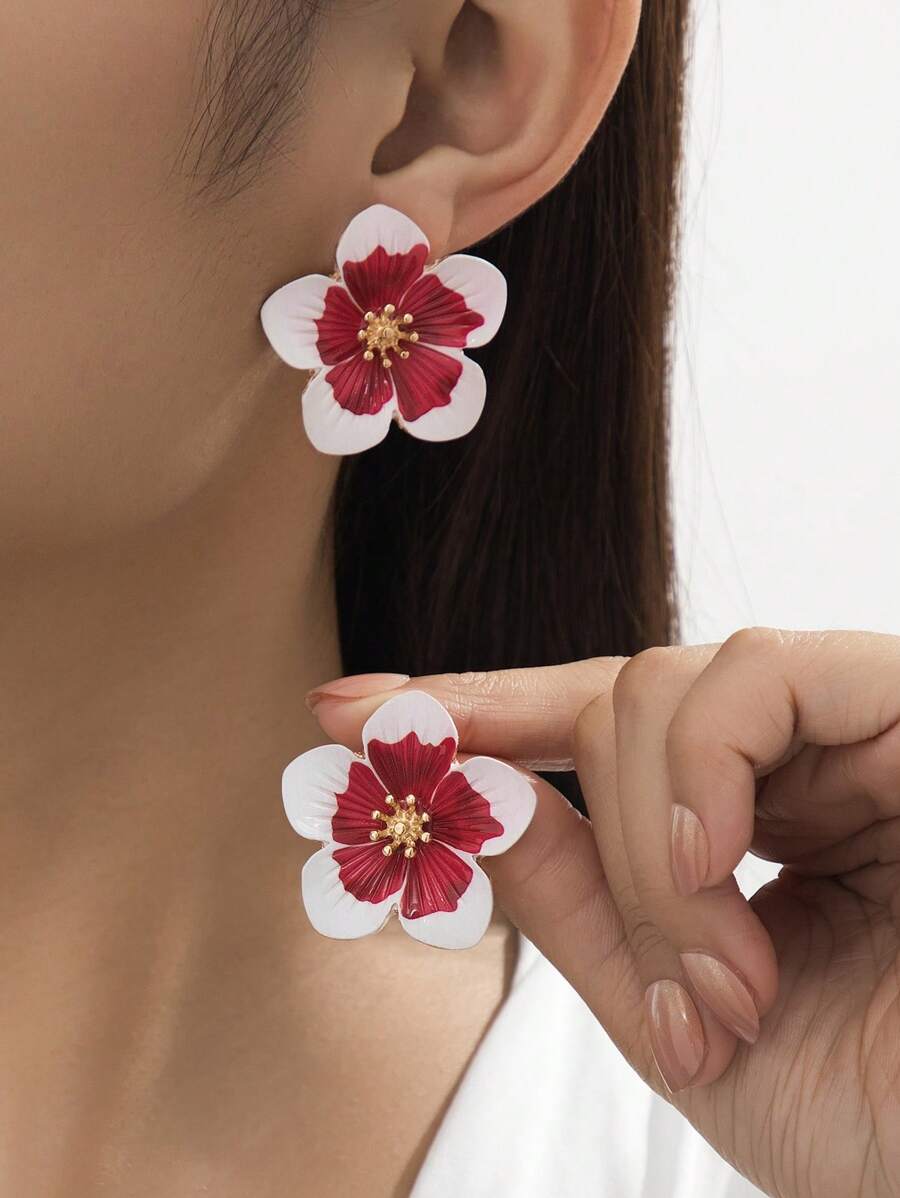1 Paar Damen stilvolle blumenförmige Ohrringe mit Farbverlauf-Farbverlauf und asymmetrischem Design, silberne Cut Out spiralförmige Creolen als personalisierte Ohrringe