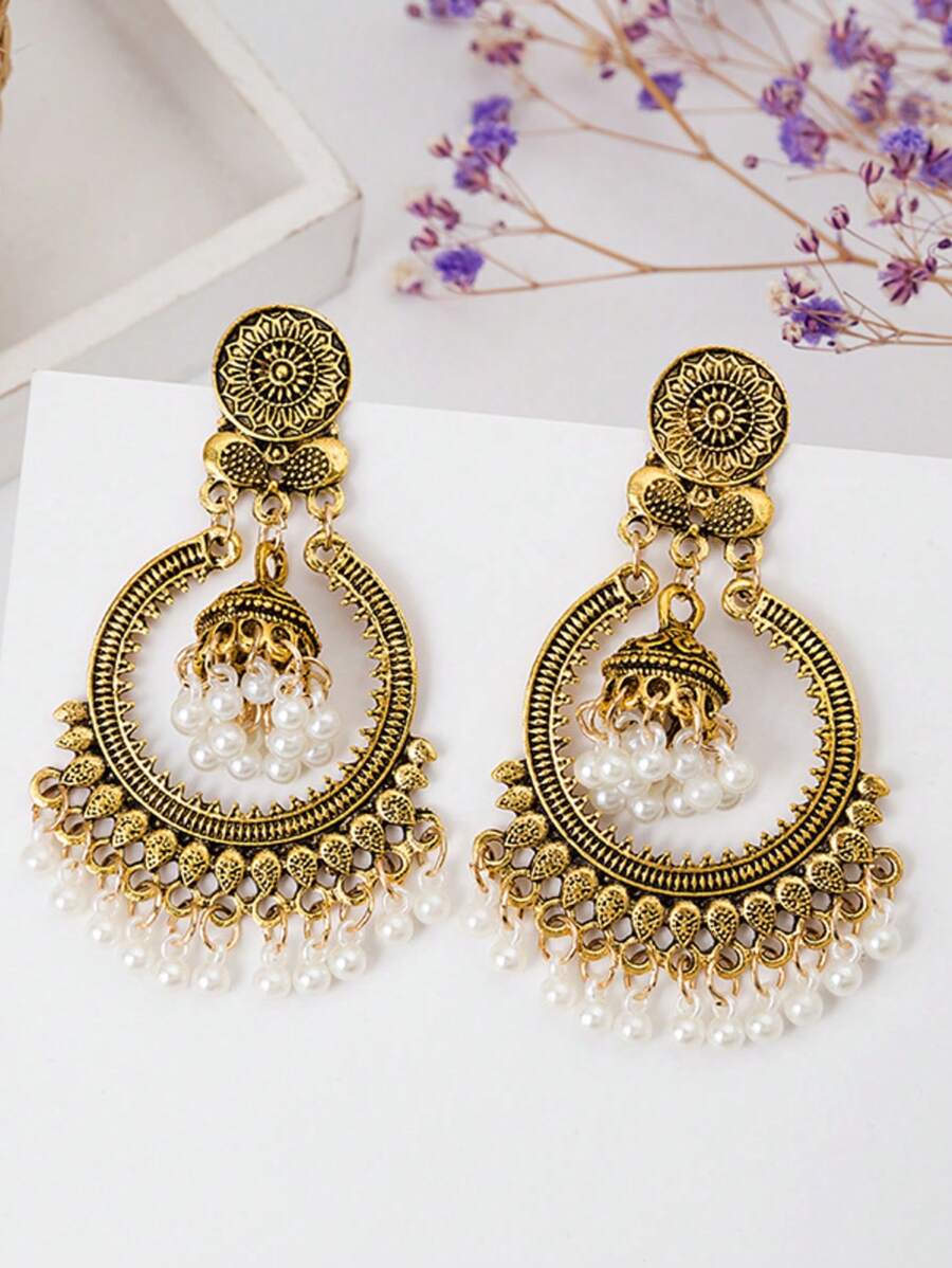 A Pair Of European And American Retro Christmas Element Alloy Circular Bell Stud Earrings For Women's Daily Wear