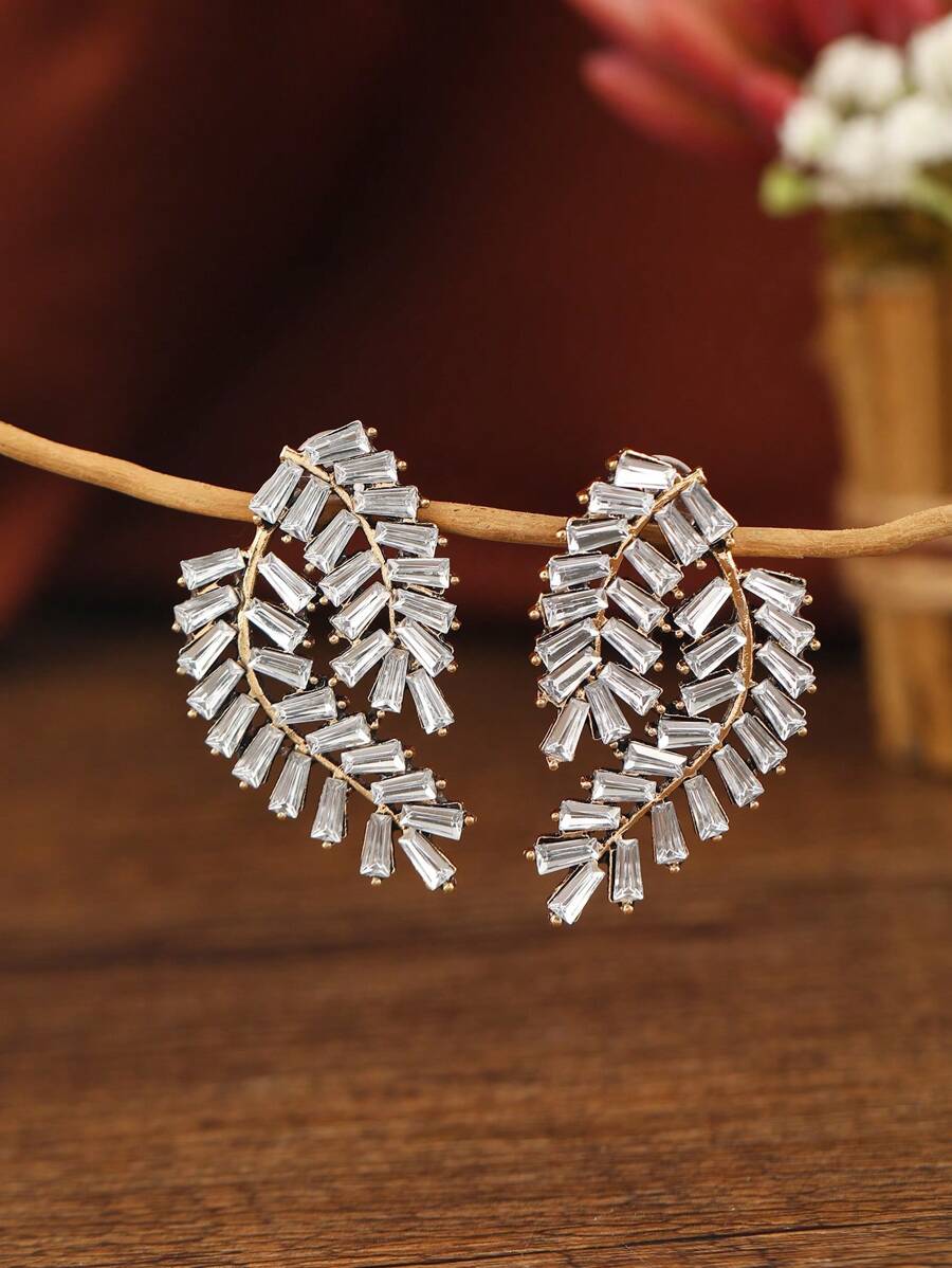1 par de adornos con diseño de hojas elegante y retro, adecuado como accesorio para fiestas y eventos de mujeres