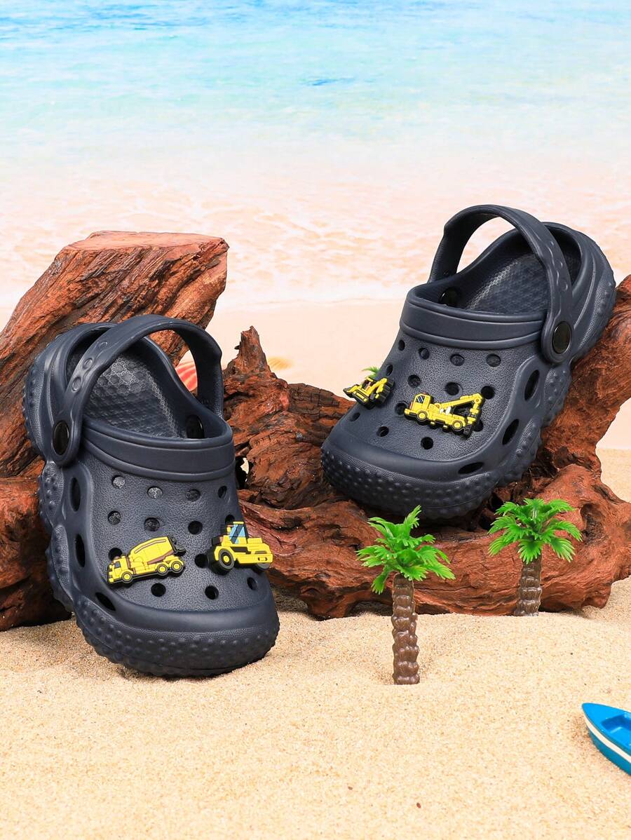 Sandalias de fondo granuloso versátiles y de moda para niños, pantuflas de playa para exteriores, decoración de dibujos animados DIY, sandalias livianas amigables con el agua