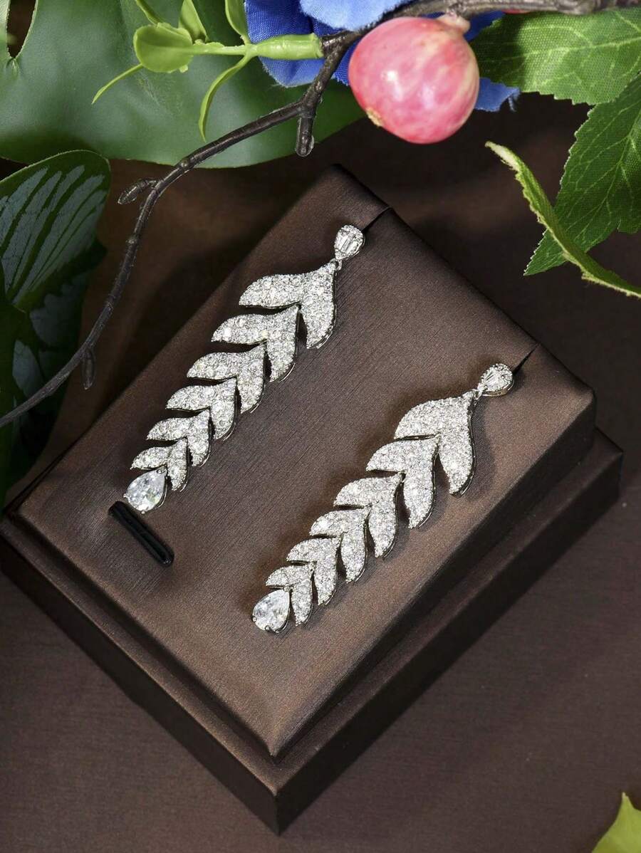 1 par de aretes de perilla elegantes enchapados en oro blanco de 18K con circonita cúbica, adecuados como regalo de cumpleaños para mujer
