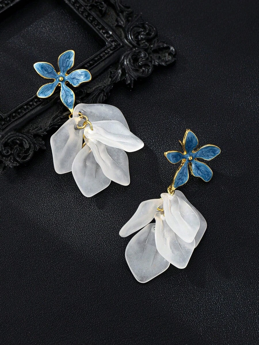 1 Pair Delicate Fashion Blue Flower Drop Earrings, Elegant Petals Pendant Earrings, Chic And Luxurious Design For Women, Suitable For Daily And Party Occasions