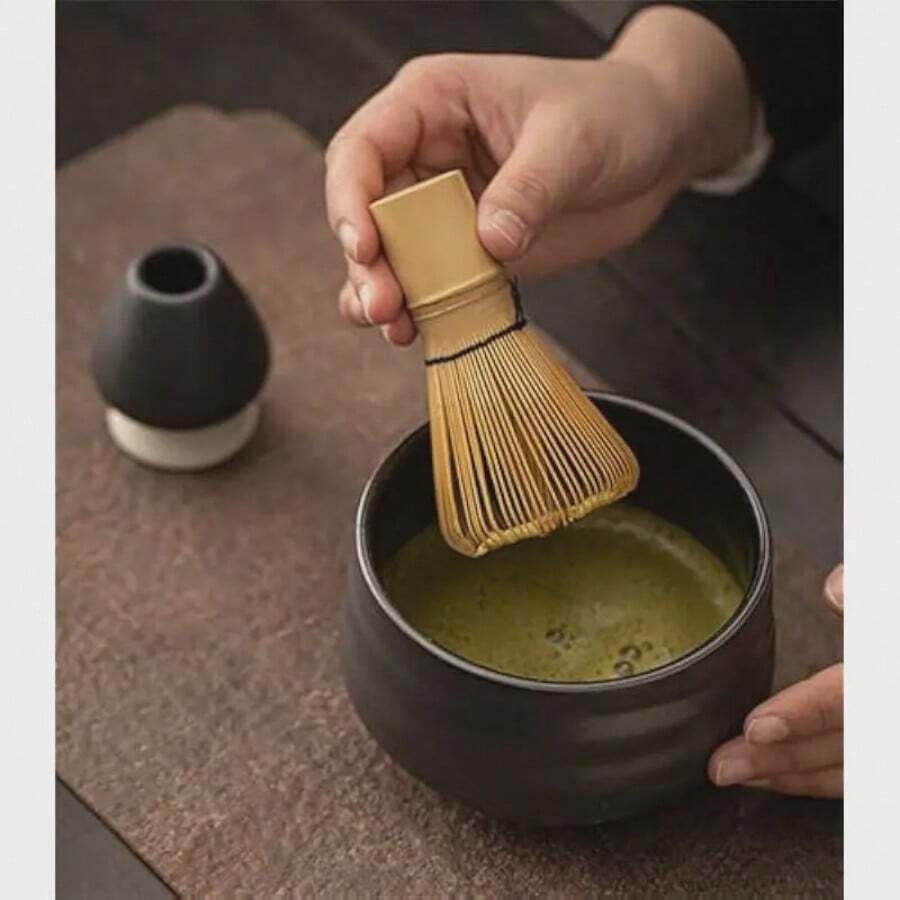 Mélangeur à matcha en bambou biologique fait à la main - 100 dents, tiges de thé japonaises traditionnelles, convient pour la cérémonie du thé authentique et l'art du dessin de fleurs, conception de haute qualité et poils faciles à nettoyer, préparation de latte au matcha, esthétique classique, un premier choix pour les acheteurs pour la rentrée des classes