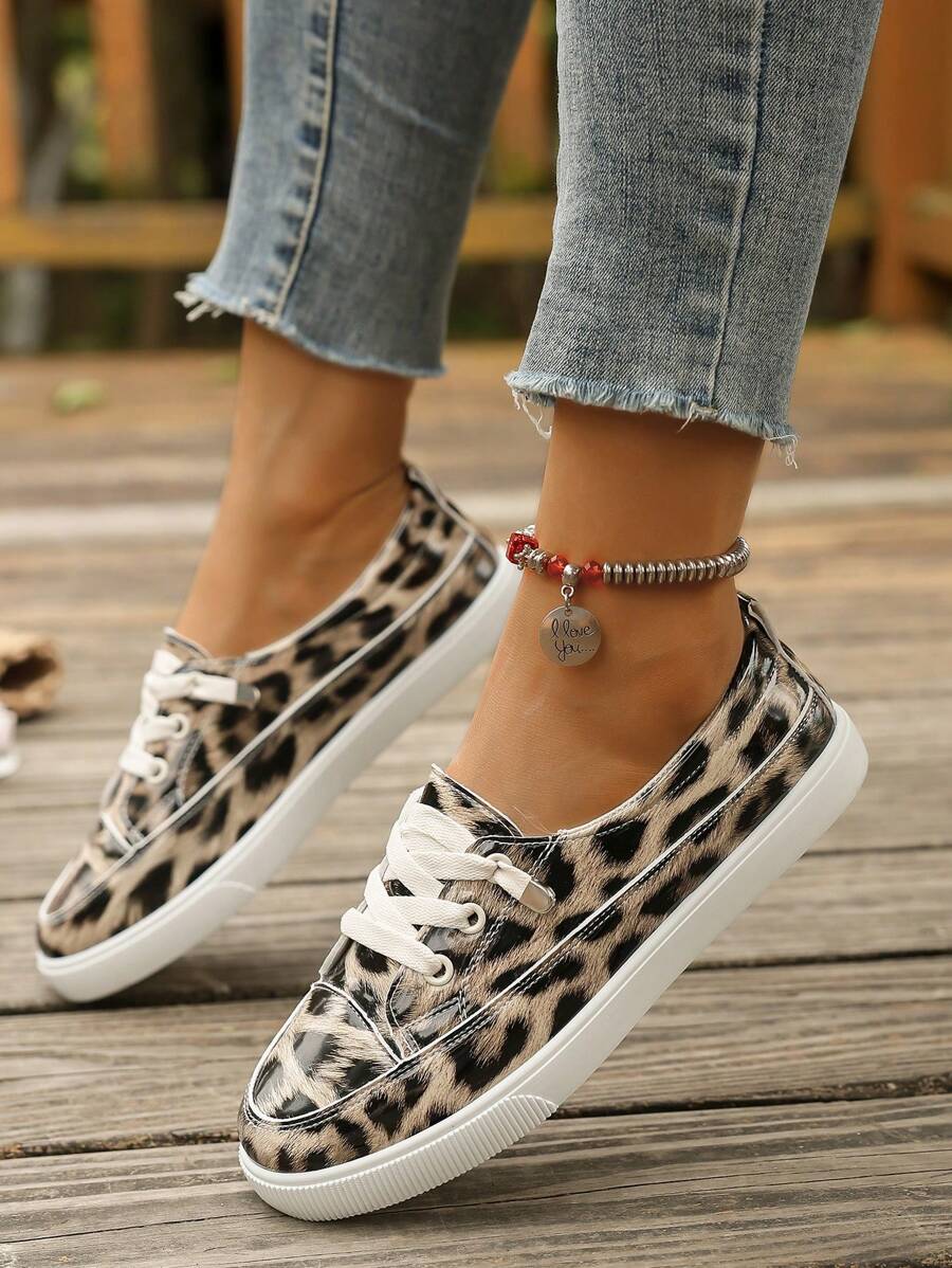 Women's Casual Sneakers, Fashionable Slip-On Leopard Print Lightweight Sport Skateboard Shoes, Versatile Student Casual Shoes