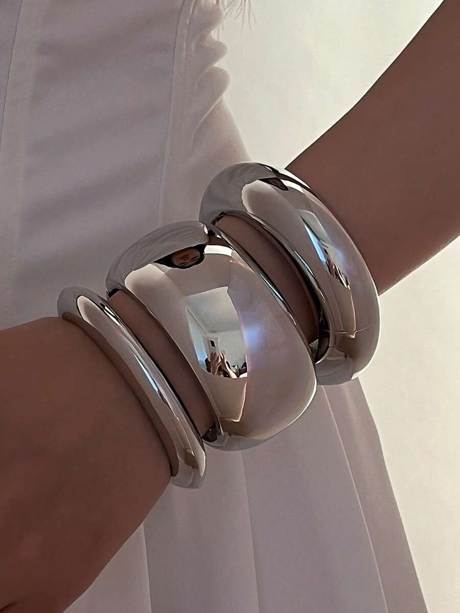 3 Pcs Silver Color Minimalist Basic Design Round Cuff Bangles Set , Women Chunky Wide Metal Bracelets Set Suitable For Daily Outfit , Dating , Party
