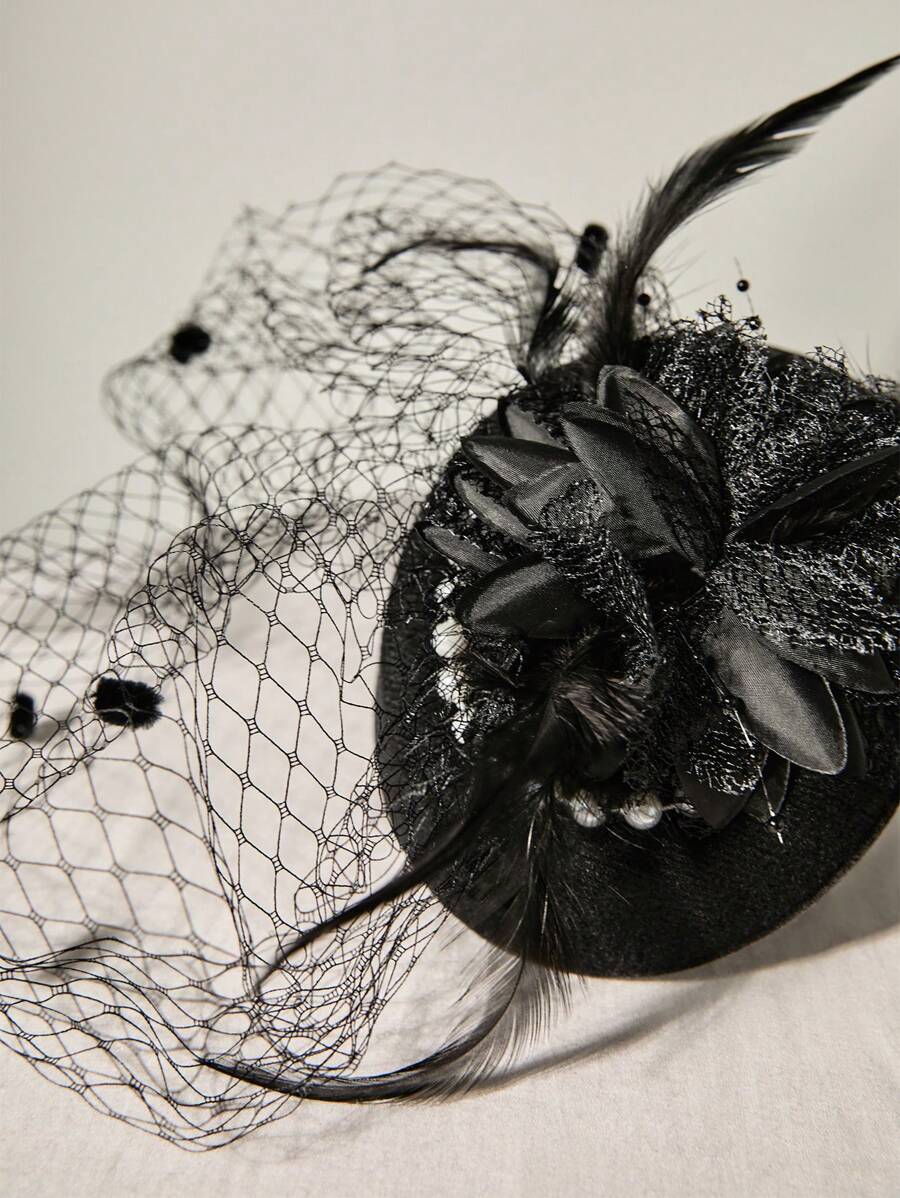 1 Stück Elegant Schwarzer Vintage Damen Minihut mit Feder & Perle, Tüll Kopfschmuck mit Spitzen- & Mesh-Handschuhen Set