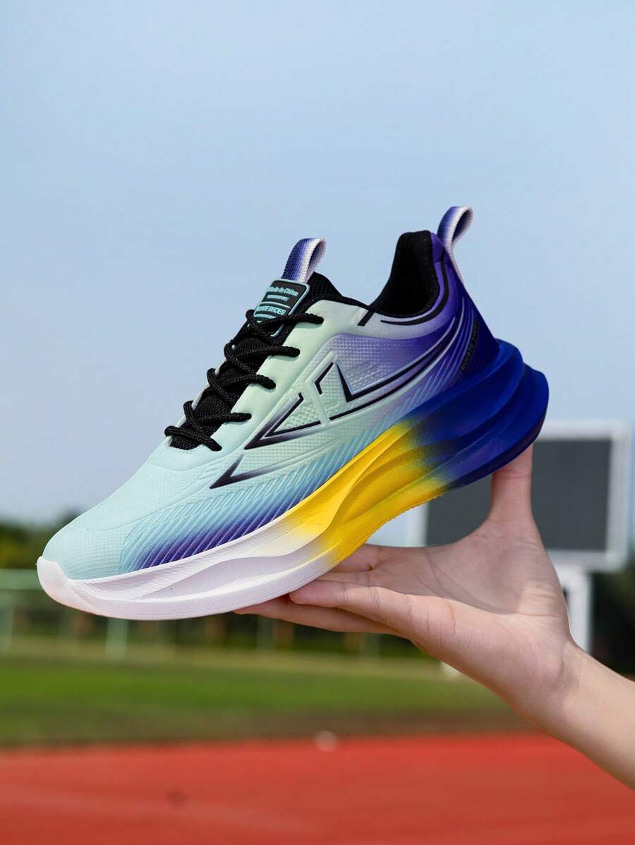 Nuove sneaker casual con zeppa nascosta estive da uomo, sneaker alla moda da studente, scarpe da ginnastica sportive versatili