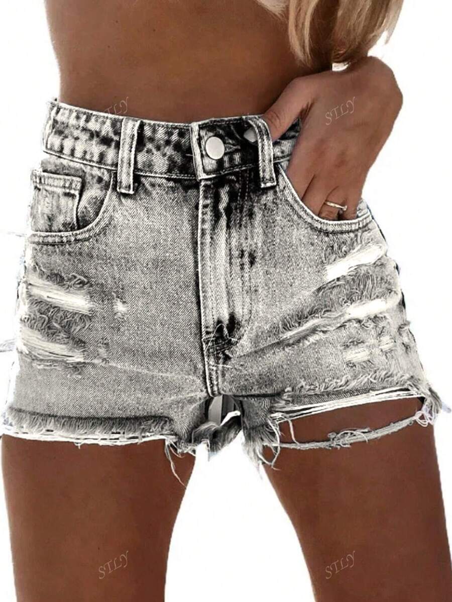 Shorts di jeans vintage lavati a vita alta con orlo grezzo e consumato, stile casual alla moda da strada e ribelle, aderenti e attillati, di colore blu chiaro