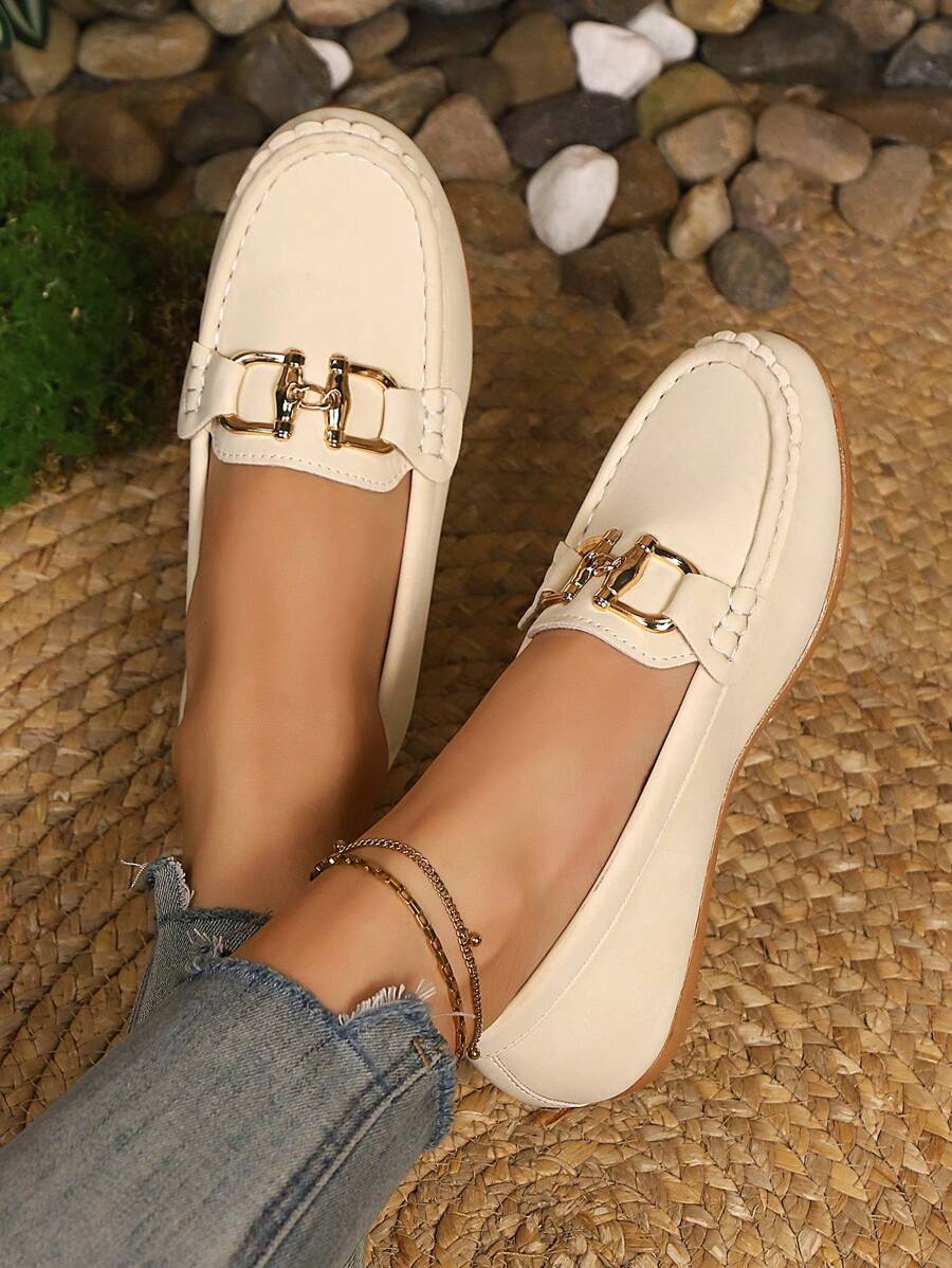 Plus Size Lightweight Slip-On Casual Loafers, Handmade Lace, Metal Buckle Accents, Soft Sole, Sweet Daily Wear Flats For Women, Spring/Autumn, Apricot