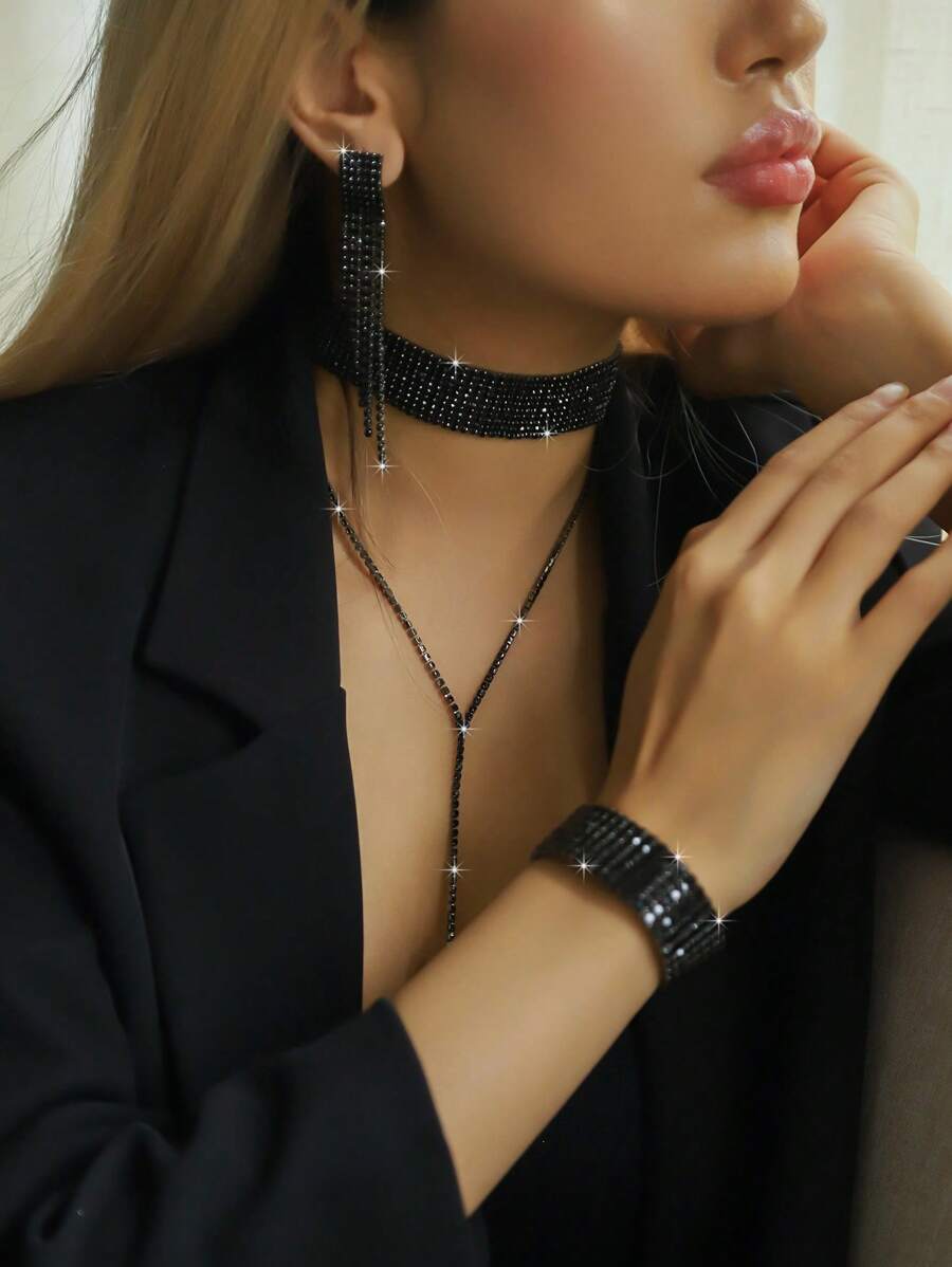 Conjunto de 4 piezas de joyería de lujo con colgante, aretes y pulsera con cristales negros y borlas, un regalo perfecto para estudiantes, parejas, novias o uso diario. Joyería versátil y elegante.