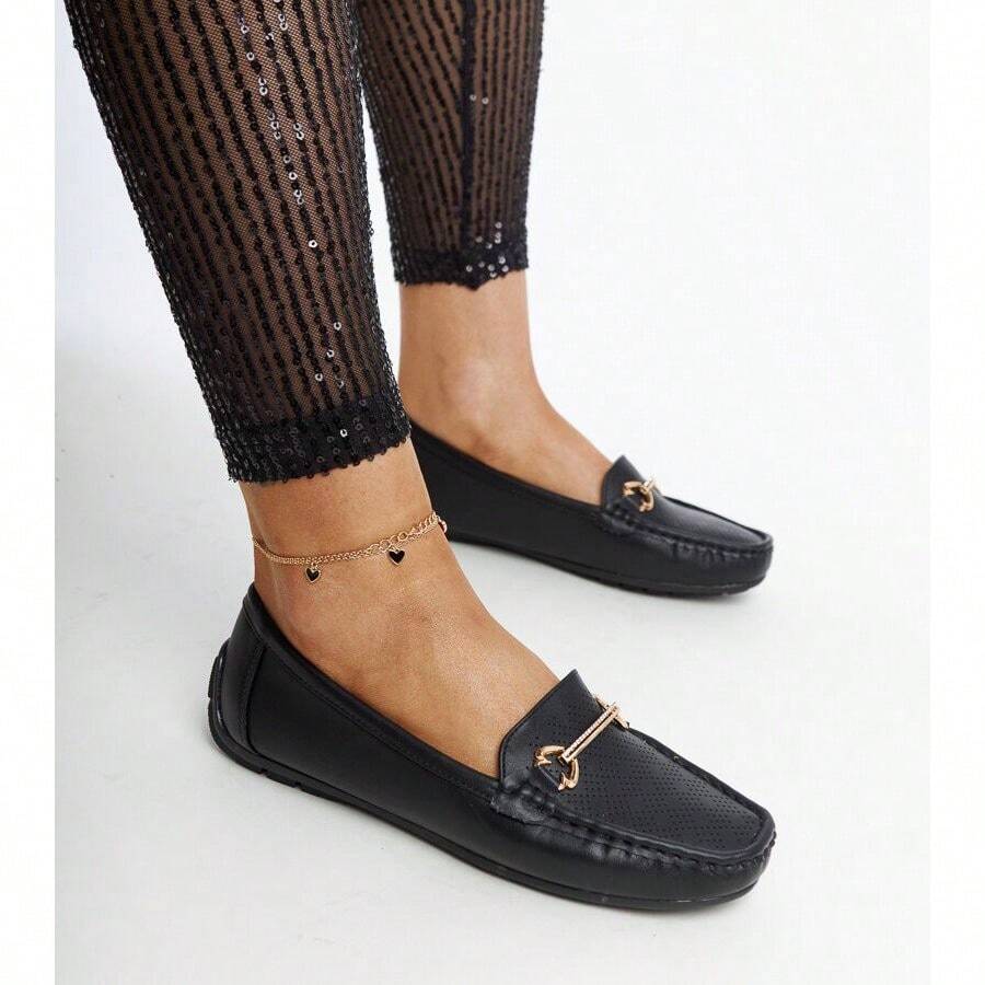Scarpe mocassino nere semplici di moda da donna con fibbia decorativa