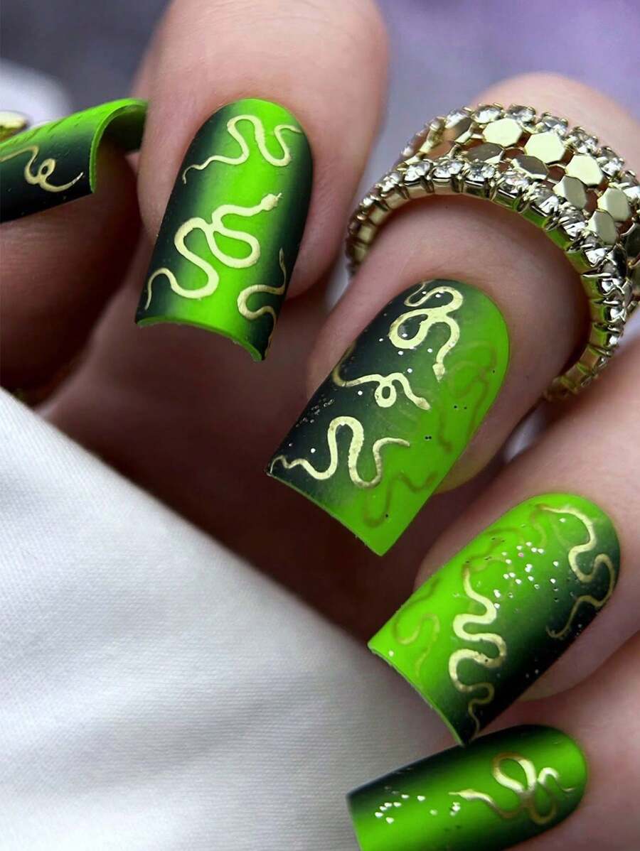 24 sztuki zielony gradient wężowy nail art lato krótki prasowanie na sztuczne paznokcie zestaw