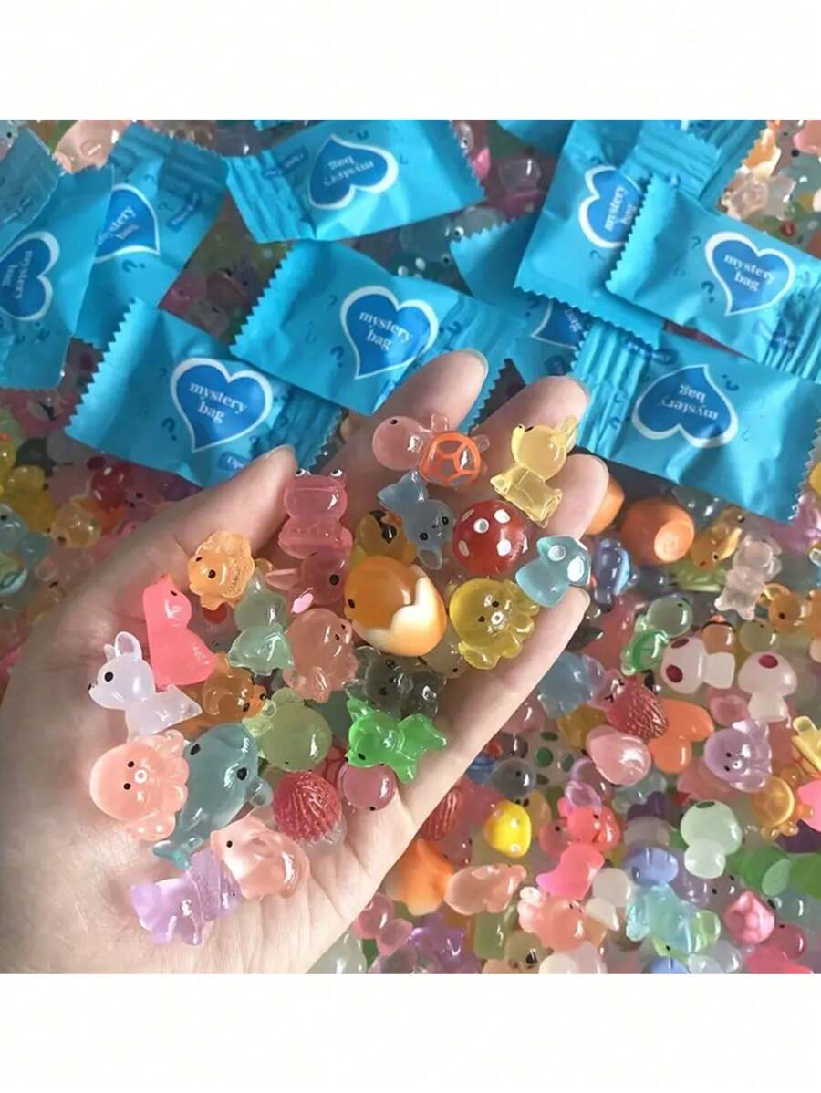 5/10/25/50 Pcs Glow-In-The-Dark Mini Blind Bags, ABS Luminous Animal & Mushroom Figurines, Mysterious Gift Bags For Aquarium, Toy House, Fairy Garden Decor, Home Decor, Party Favors, Easter, Back To School, Filler For Gift Bags, Surprise Blind Bags (Random Styles)