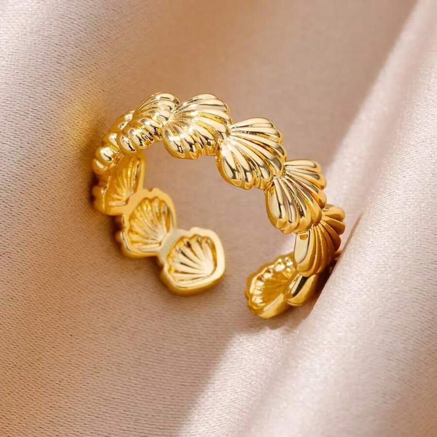 1pc Minimalist 18K Gold-Plated Shell Adjustable Stainless Steel Ring For Women, Daily Wear