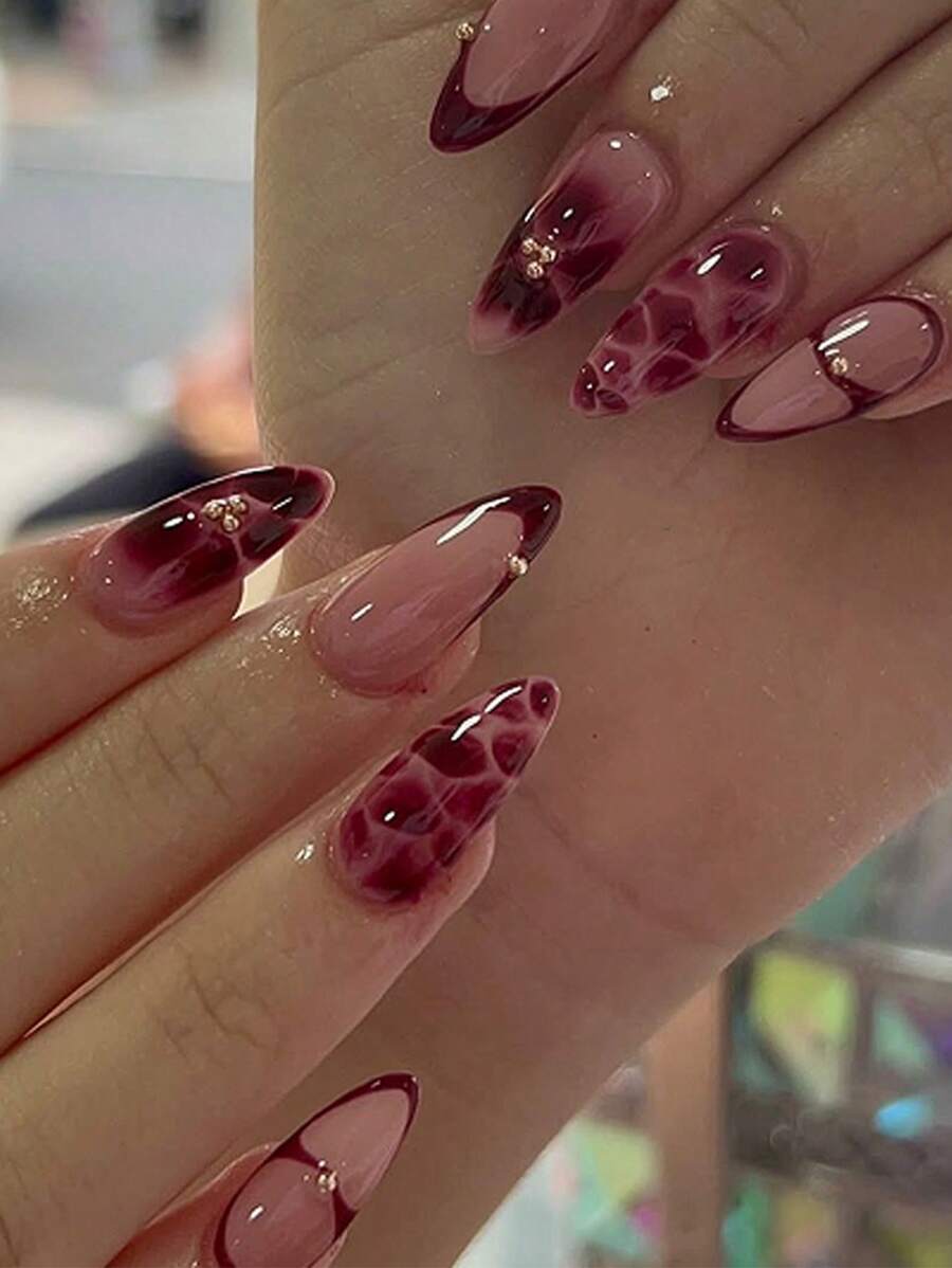 24 PIEZAS Uñas postizas de almendra con flores de color rojo vino para arte de uñas, suministros
