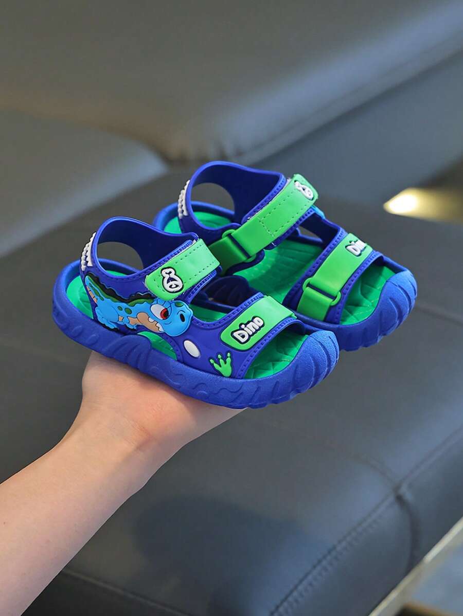 2025 Nuevas sandalias de playa antideslizantes de suela blanda para niños/niños, chanclas para estudiantes adolescentes