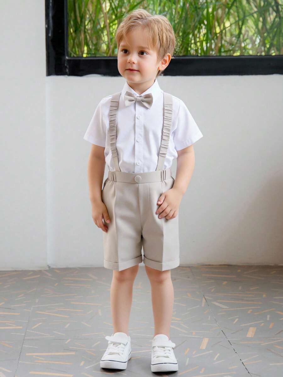 Conjunto de 4 peças: Camisa de Manga Curta + Shorts + Gravata Borboleta + Suspensórios para Meninos Jovens, Uniforme Escolar, Traje para Ocasião Formal, Roupa Diária, Adequado para Apresentação Escolar, Casamento, Festa no Verão