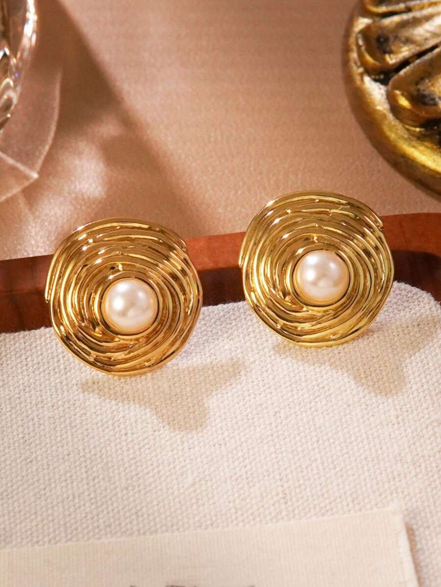 1 Pair Vintage Style Stainless Steel Stud Earrings Decorated With White Plastic Inlays, Suitable For Women To Wear To Formal Occasions Or As Gifts For Friends