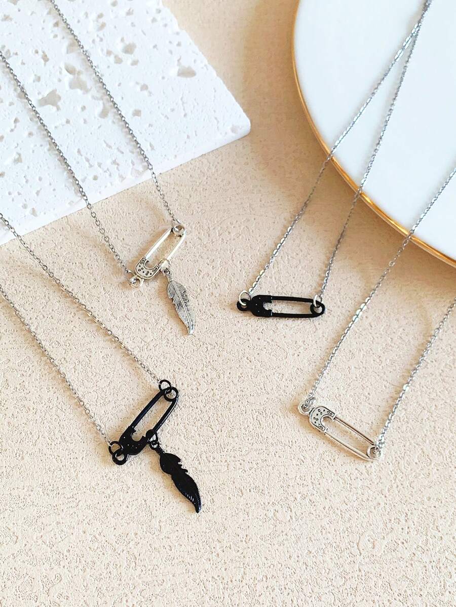 1pc Fashionable Personalized Safety Pin Pendant Necklace, Original Design Women Stainless Steel Necklace