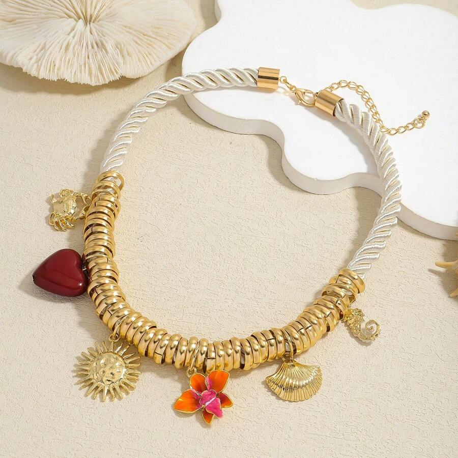 Mydear 1 Stück Halskette mit Ozean-inspirierten, mehrfarbigen Anhängern wie Muscheln, Seepferdchen, Krabben, Herzen, Blumen und Sonne, geeignet für Frauen als Strandaccessoire im Sommer