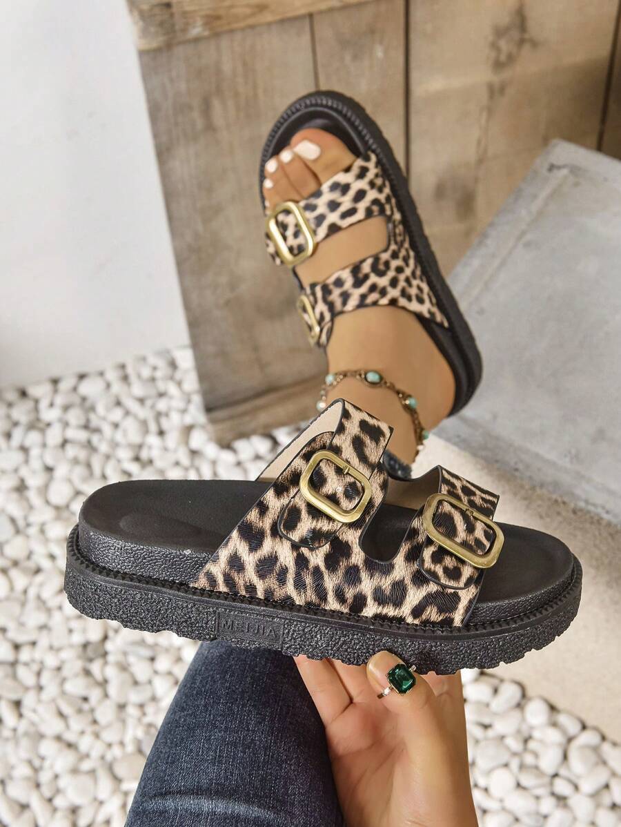 1 par de sandalias con plataforma y hebilla de estampado de leopardo sexy, suela gruesa para usar en la playa/resort al aire libre en verano, con diseño de dedo abierto y cuña deslizable a la moda para mujeres