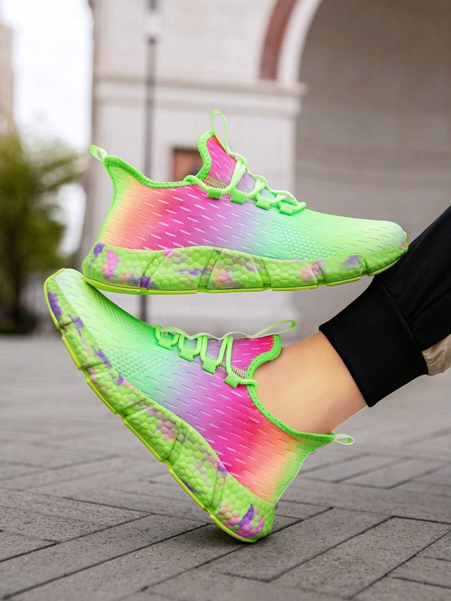 Chaussures de course à semelle souple et colorée pour hommes. Chaussures de couple avec rehausseur de hauteur en tulle. Convient pour les fêtes, les sorties, le fitness et les tenues décontractées.