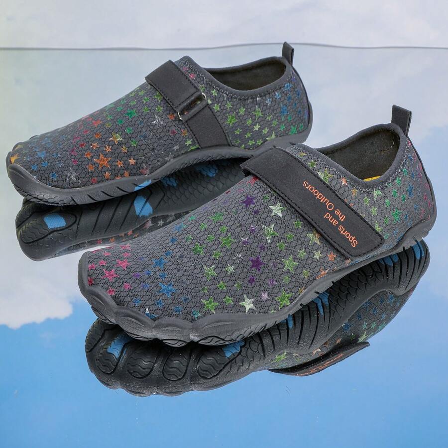 Os Novos Sapatos de Montanha Feios estão Cheios de Estrelas e são Sapatos de Praia Leves e Antiderrapantes para Casais
