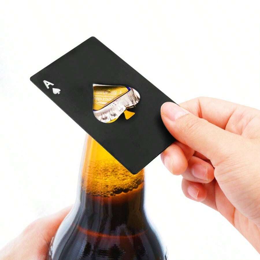 Abrebotellas de cerveza con diseño de picas, diseño interesante y creativo, cualquier combinación de dos colores, abrebotellas portátil de acero inoxidable, que se puede guardar en carteras y bolsillos, es exquisito y duradero, adecuado para abrir bebidas como botellas de bebidas y botellas de vidrio, y el diseño integrado es fácil de limpiar. Adecuado para todo tipo de ocasiones, excelente opción para regalos festivos.