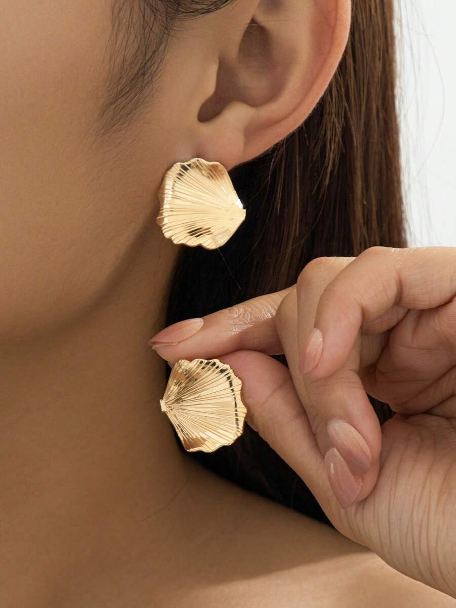 1 par de pendientes de botón de metal con diseño de hoja elegante y texturizado, de estilo coreano elegante, adecuados para uso diario y viajes, joyería exquisita