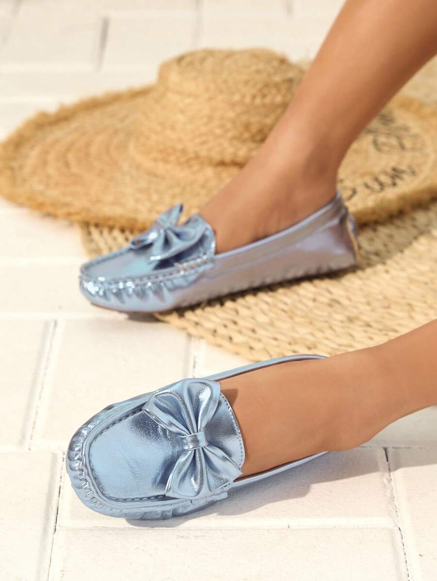 Nuevos mocasines planos versátiles y casuales para mujer con decoración de lazo, zapatos de oficina con slip-on de moda color burdeos