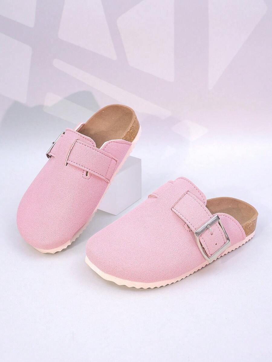 Un paio di pantofole di moda unisex per bambini, di colore unito, traspiranti, leggere e versatili, adatte sia per l'interno che per l'esterno, spiaggia, adatte per tutte le stagioni