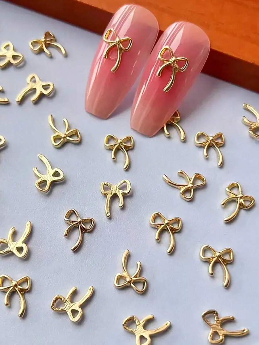15pcs Nail Water Drills With Golden Hollow Butterfly Nail Stickers, Simple And Beautiful Butterfly Design Decoration, Y2K Golden Star Nail Art, 3D Elegant DIY Ladies' Long/Short Red Nail Decoration, Water Drill Fake Nail Decoration, Nail Set, Nail Gems, Nail Pendants, Nail Use