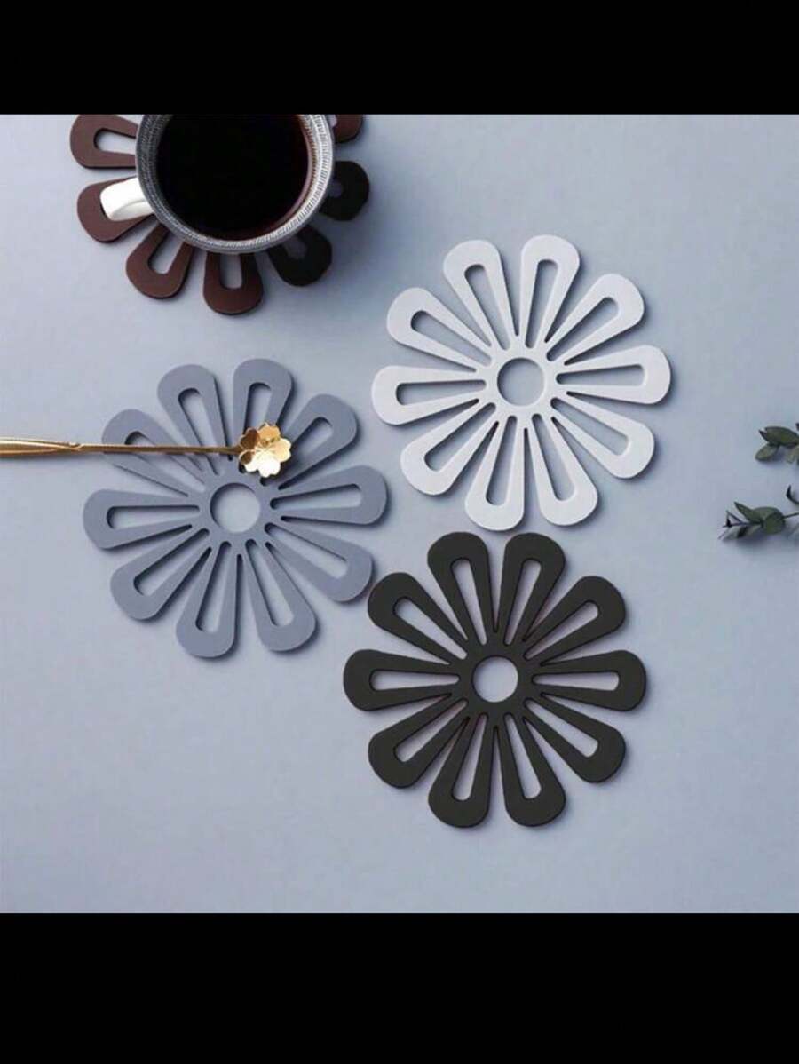 2Pcs Creative Nordic Style Thickened Table Mat, Heatproof Pad, Flower Pattern Non-Slip Coaster For Dining Table, Plate, Tea Cup,Floral Design Non-Slip Washable Table Coaster Home Decor,Home Decoration,For Kitchen,Bedroom,Household,Office,School,Christmas
