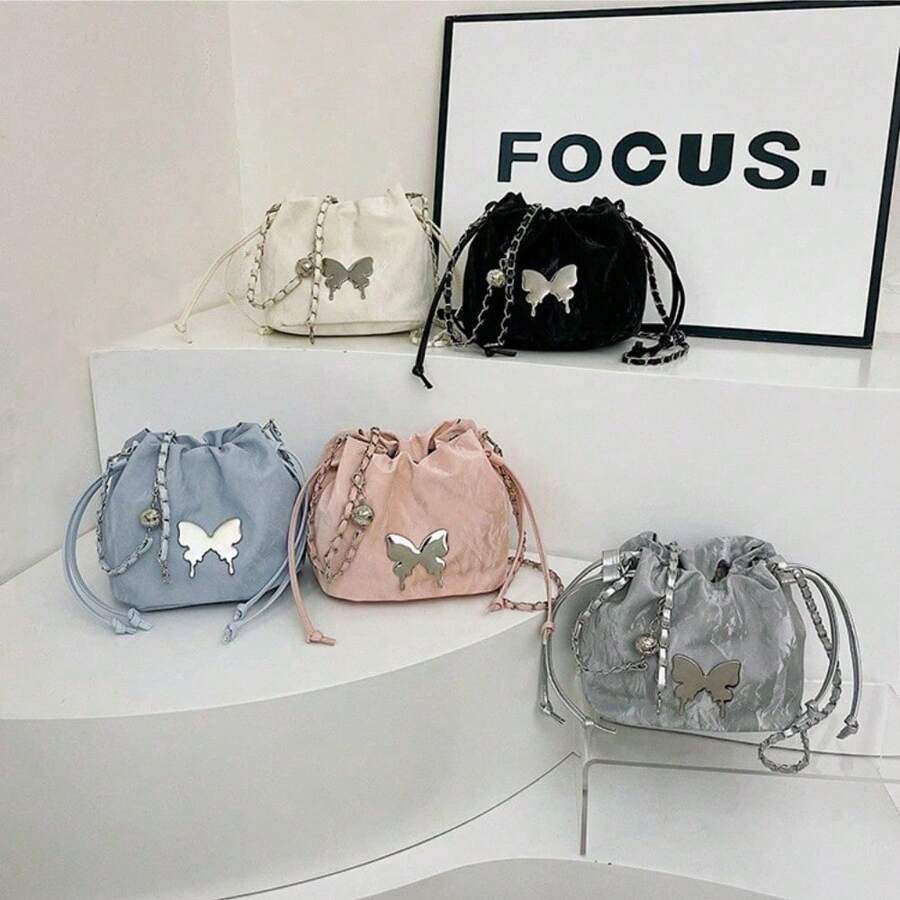 Borsa a tracolla da donna alla moda, con coulisse e farfalla, stile retrò 2025, stile elegante, stile celebrità, stile retrò moderno, stile casual, stile semplice, posto di lavoro, ufficio, appuntamenti, viaggio, vacanza, shopping, festa, cena.