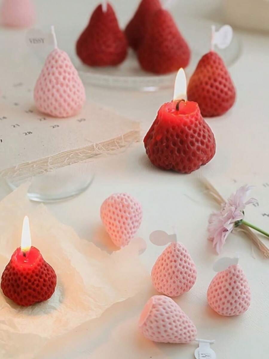 18/9/6/4 Pcs Strawberry Aromatherapy Candles, Perfect For Photography Props, Indoor Fragrance Decoration And Holiday Gifts Candles For Stress Relief, Relaxation, Bathing, Yoga And Holiday Gifts,Room Decor,Gifts Birthday Graduation,Best Gift For Girls Who Love Strawberries Gifts