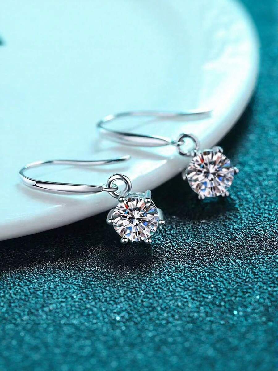 A Pair Of Girls European And American Simple Temperament Versatile Zirconia Earrings Six-Claw Earrings