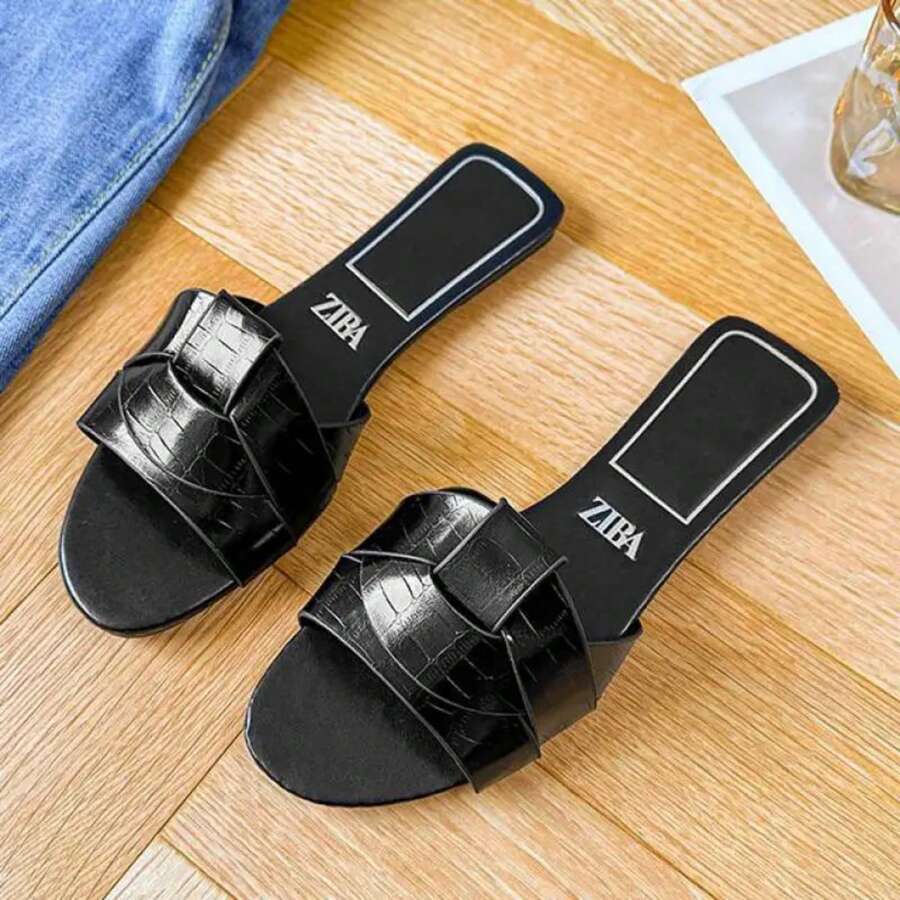 Sandalias de lujo de diseñador para mujeres 2025, nuevas sandalias tejidas cómodas para mujeres, pantuflas planas de verano con suela casual para mujeres