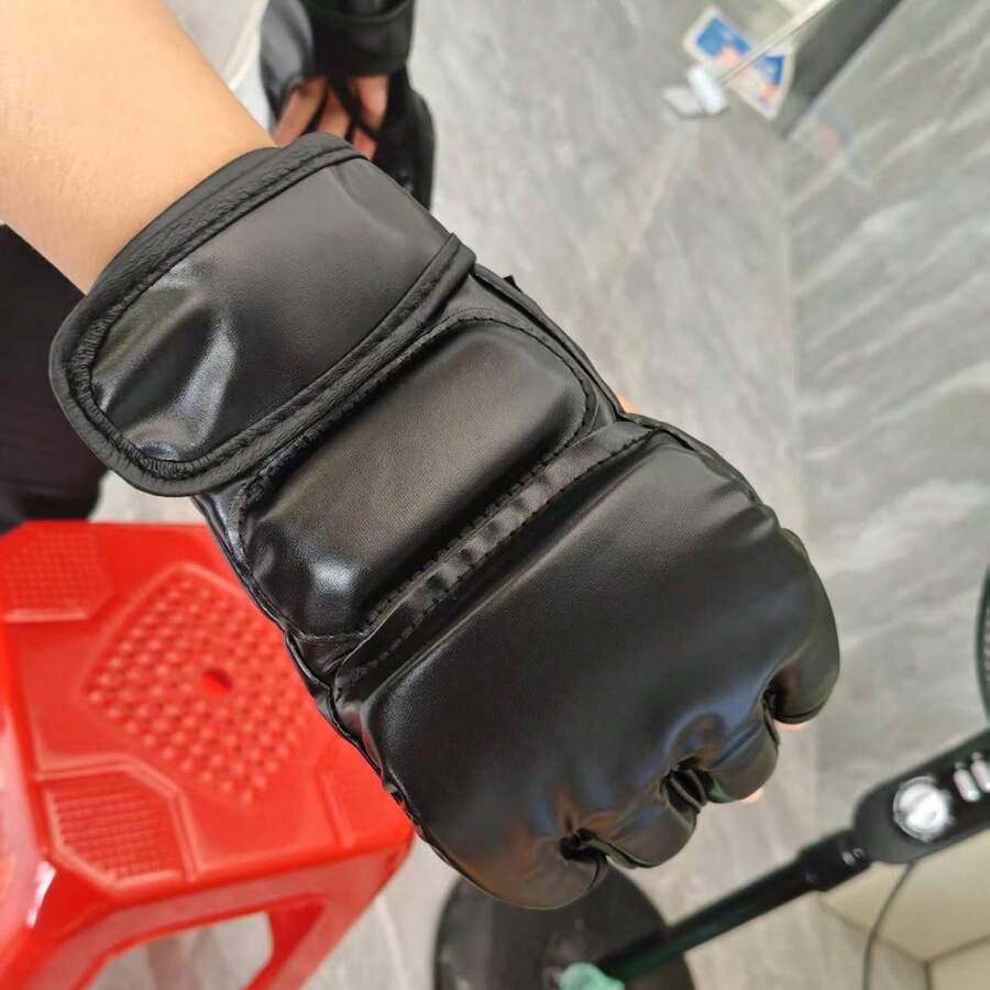 1 pièce Set de gants de boxe à demi-doigts en forme de main fantôme | Gants d'entraînement épais pour adultes pour le travail de sac de frappe et de sac lourd, équipement sportif d'entraînement de réaction au taekwondo, un bon accessoire de fitness comme cadeau pour père