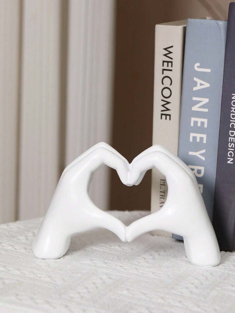 1pc Love Hand Gesture Decoration, Heart Finger Sculpture Modern Art Figurine Personalized Hand Decor, Creative Wedding Table Centerpiece, Valentine Or New Year Gift