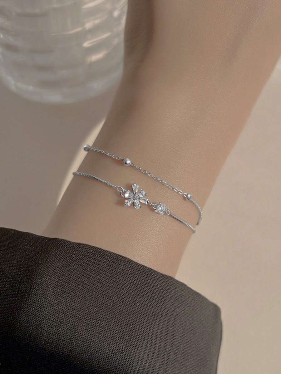 1 pièce Bracelet fleur de cerisier à double couche, version coréenne simple et personnalisée avec des strass, fraîche, simple et polyvalente. (La chaîne de queue et la boucle sont aléatoires)