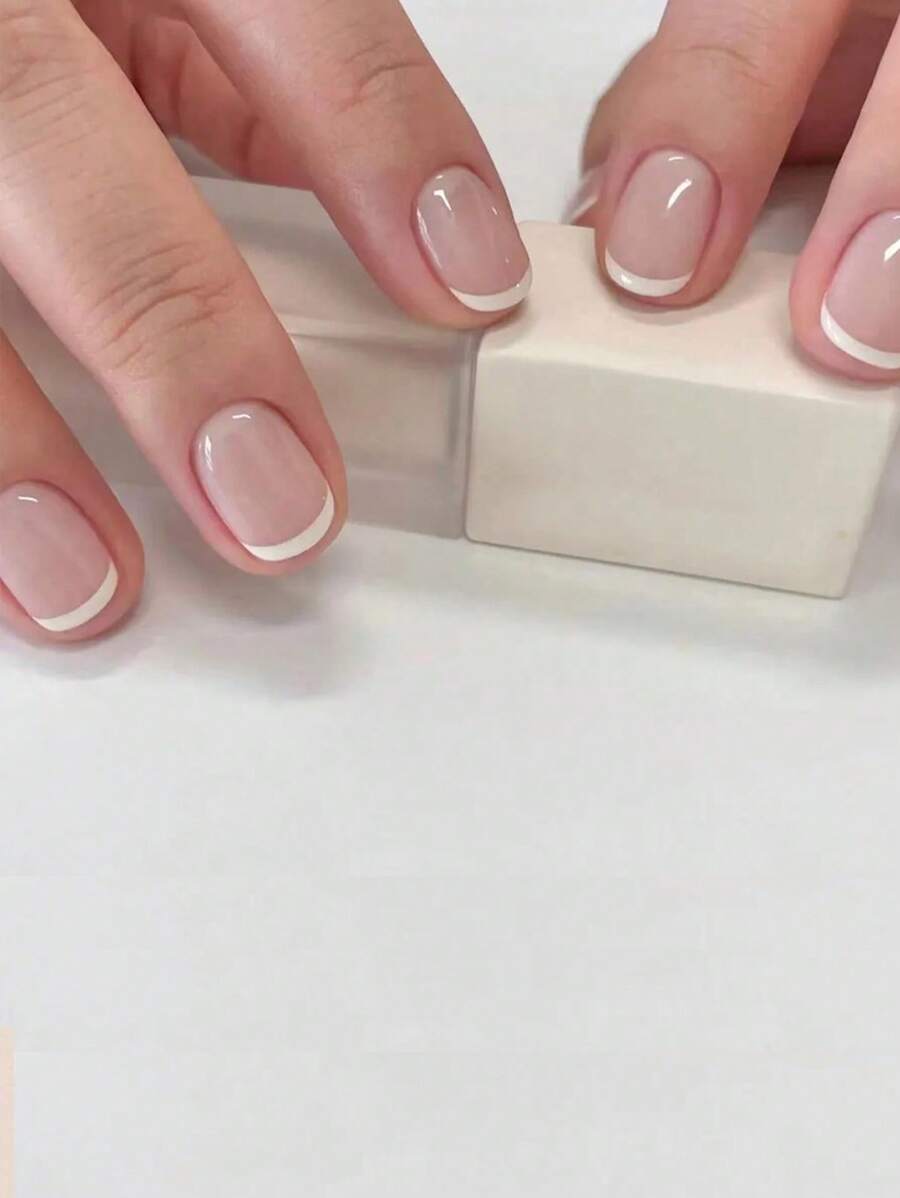 24pcs French Manicure Fake Nails, Perfect Fit Press On Artificial Nails For Ladies & Girls, Suitable For Dates, Gatherings, Parties, Reusable, With 1 Nail File & 1 Jelly Gel'