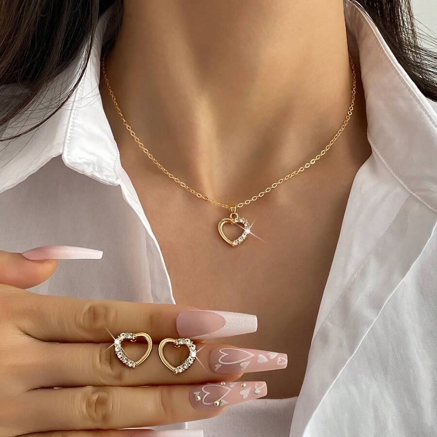 Conjunto de joias femininas (colar + brincos) com decoração de strass em formato de coração