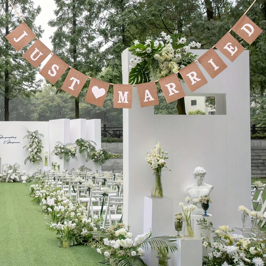 Jutesack "NUR VERHEIRATET" Schwalben-Wimpel, Outdoor Garten Hochzeitsdekoration, Hochzeitsparty Deko, herzförmiger Jutesack Zugflagge, Hochzeitsatmosphäre Dekorationsbanner