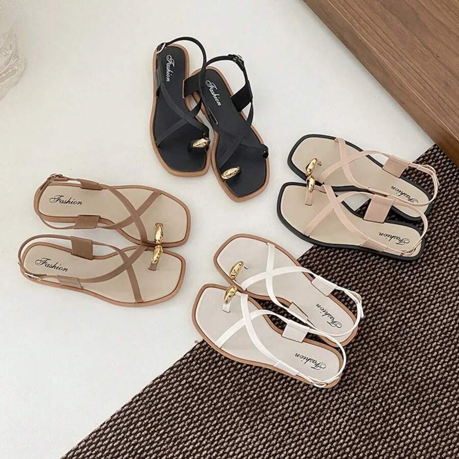 Nuevas zapatillas con puntera de 2025, sandalias planas con palabras en estilo romano para celebridades de internet, calzado de mujer para el verano