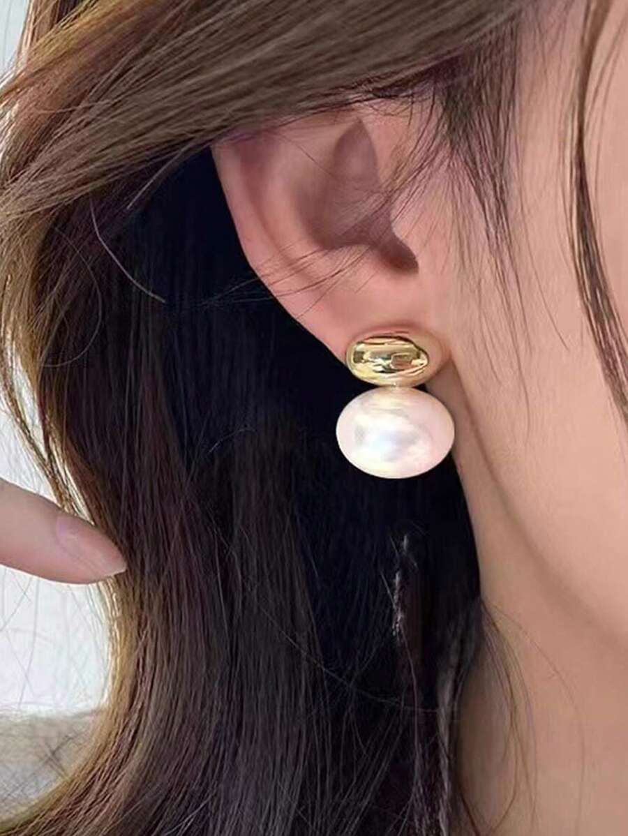 1 Paar Europäischer und Amerikanischer Stil Ohrstecker mit vergoldeter Perlenform für den täglichen Gebrauch von Frauen