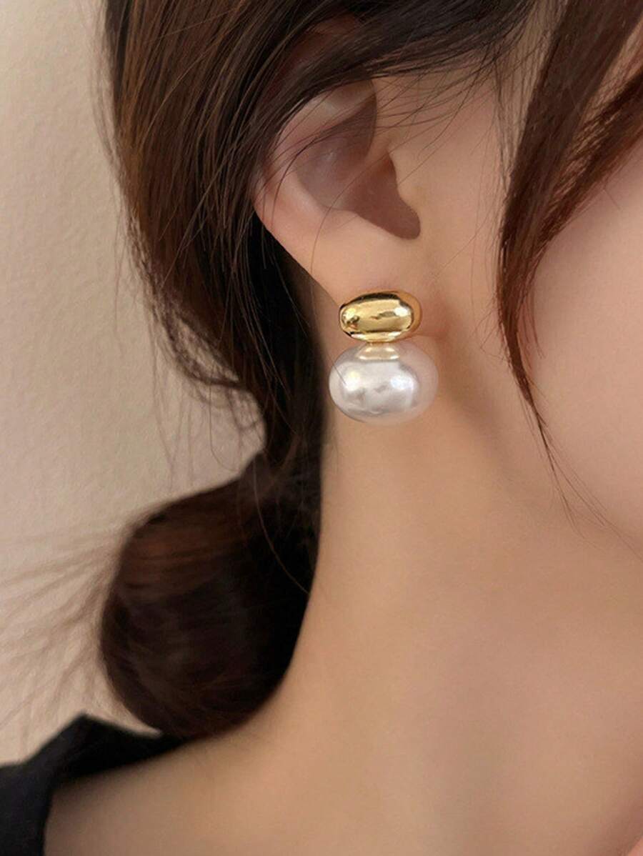 1pc Oval Pearl 3D Stud Earrings, Elegant Luxury Feel, Unique Earrings For Women